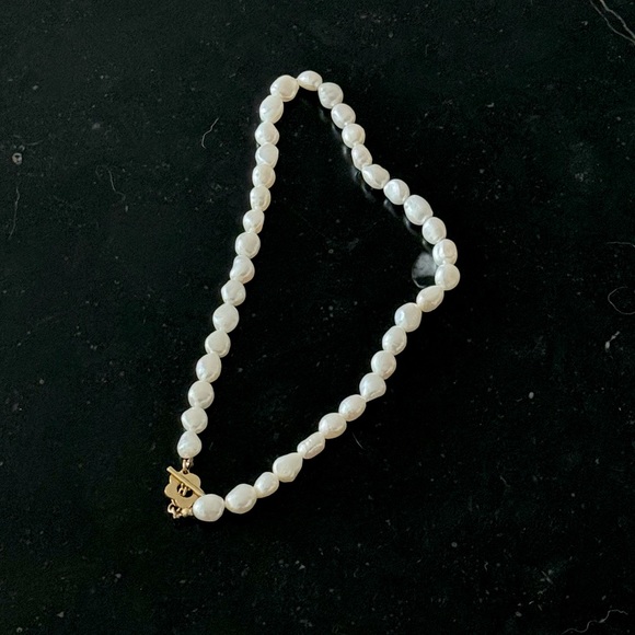 Wolf Circus_Pearl Necklaces - Picture 5 of 10